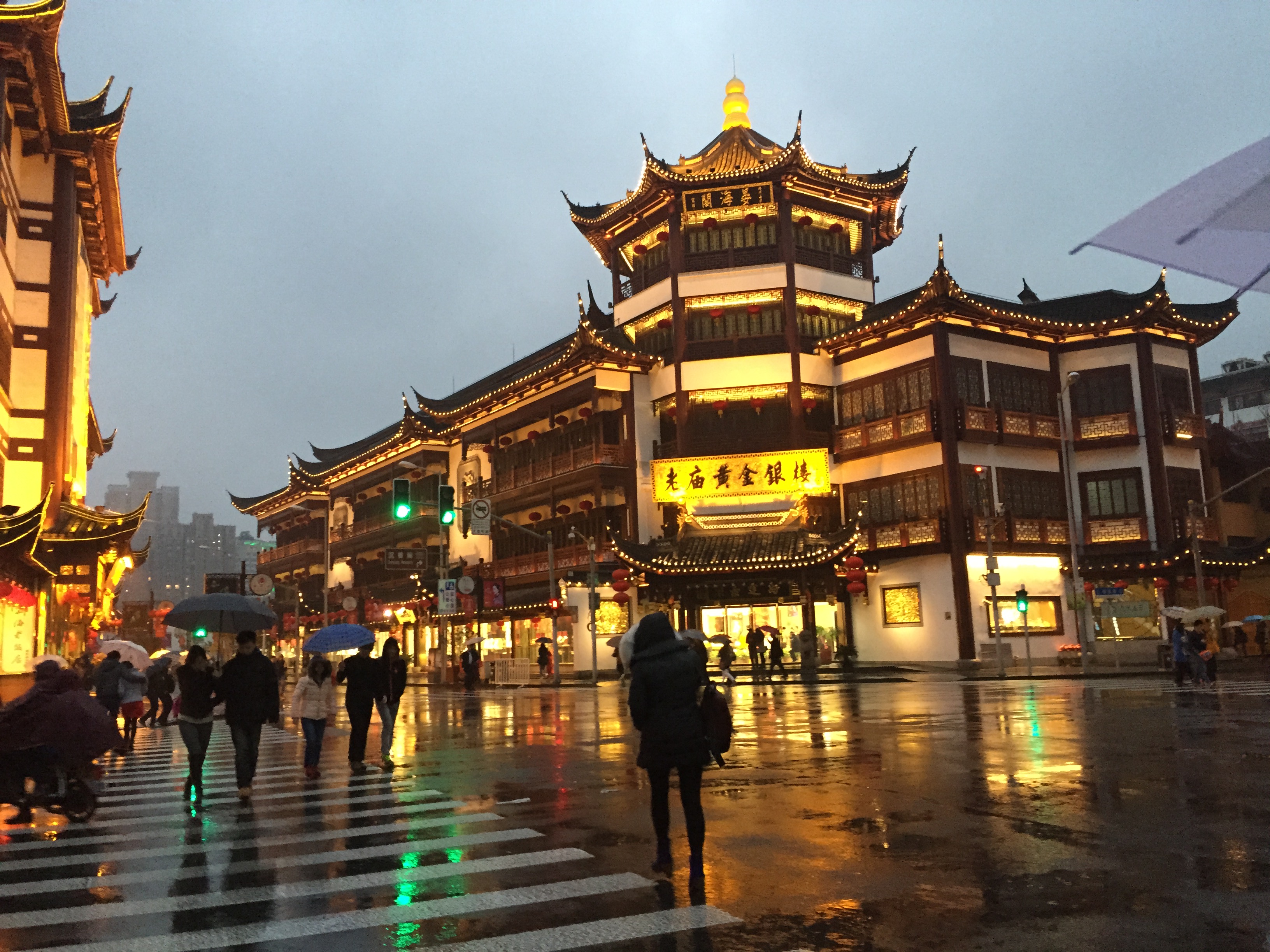 Nếu bạn yêu thích du lịch, hãy dành chút thời gian để chiêm ngưỡng những bức ảnh du lịch đẹp mê hồn của Trung Quốc. Từ thành phố sầm uất Bắc Kinh tới Vịnh Hạ Long Trung Quốc, bạn sẽ không bao giờ hối hận khi lựa chọn Trung Quốc là điểm đến của mình.