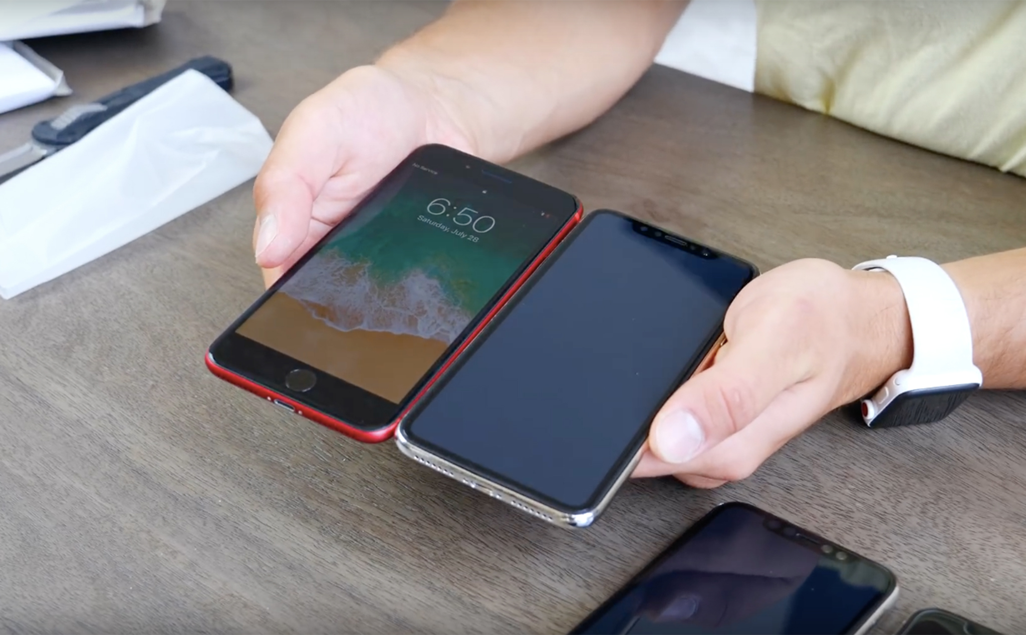 Xuất hiện iPhone 12 mô hình tại Việt Nam thiết kế giống hệt thông tin rò rỉ