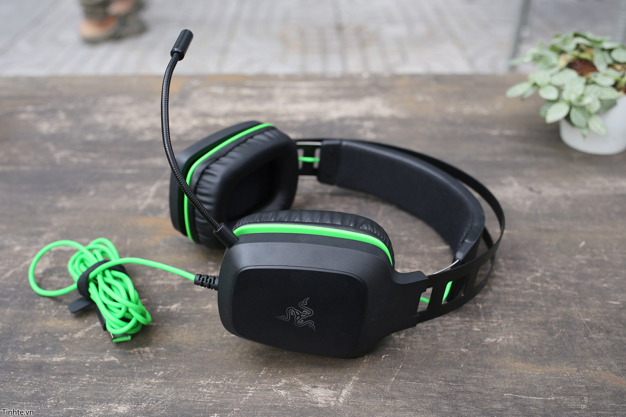 Razer app. Razer Electra v1. Наушники Razer Electra v1. Компьютерная гарнитура Razer Electra v2. Старые наушники Razer Electra.