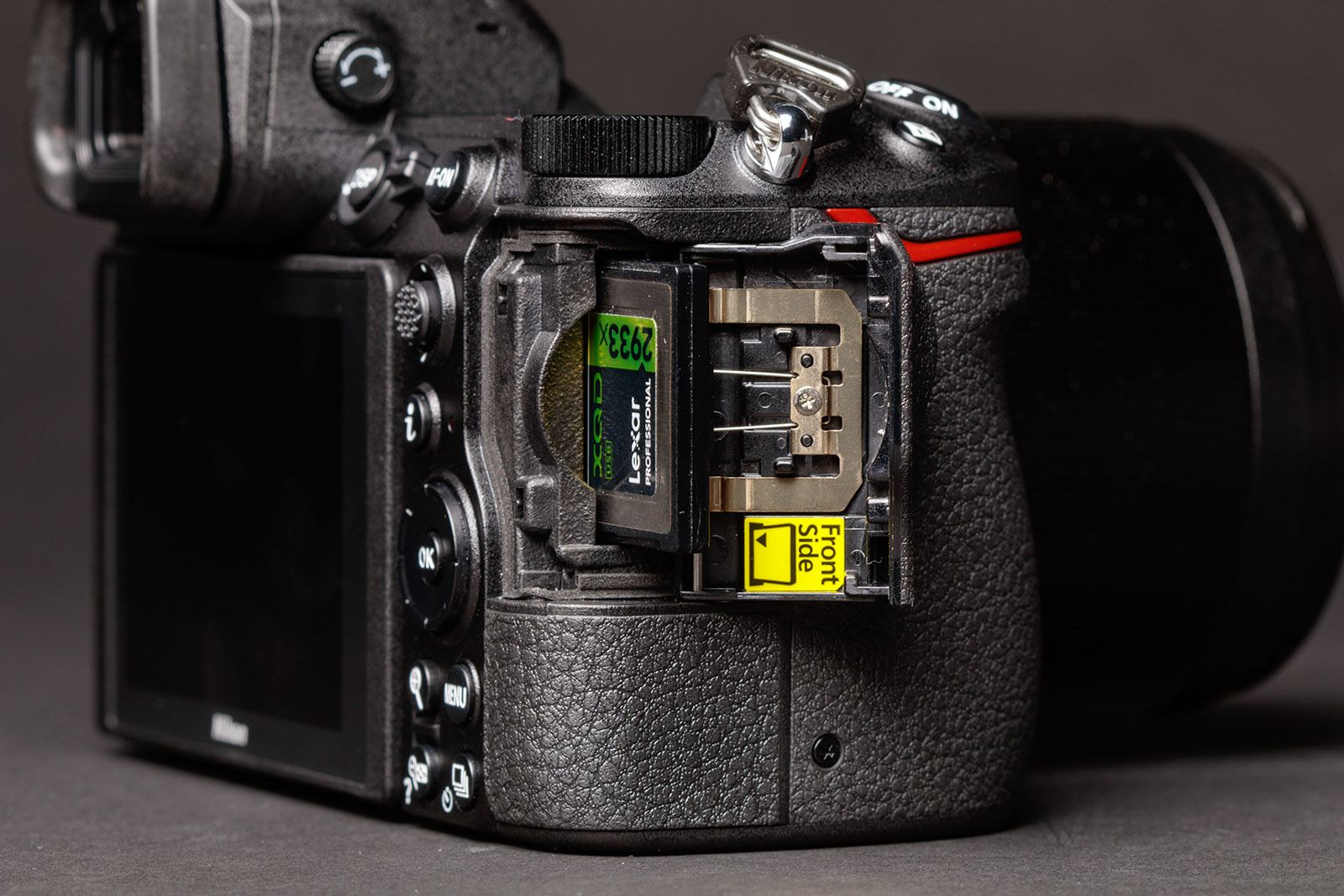 Nikon-Z7-cardslot.jpeg