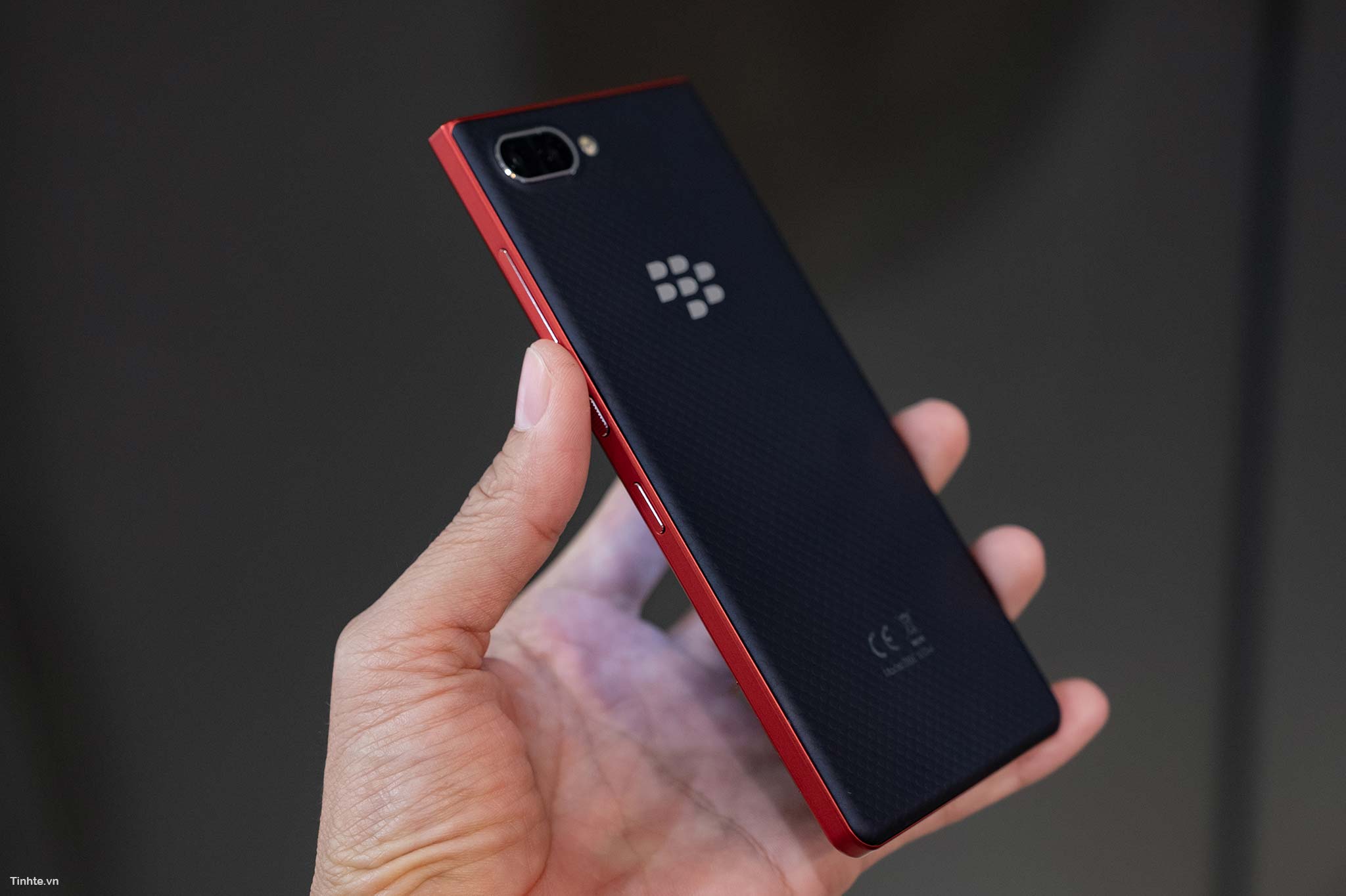 BlackBerry_Key2LTE-12.jpg