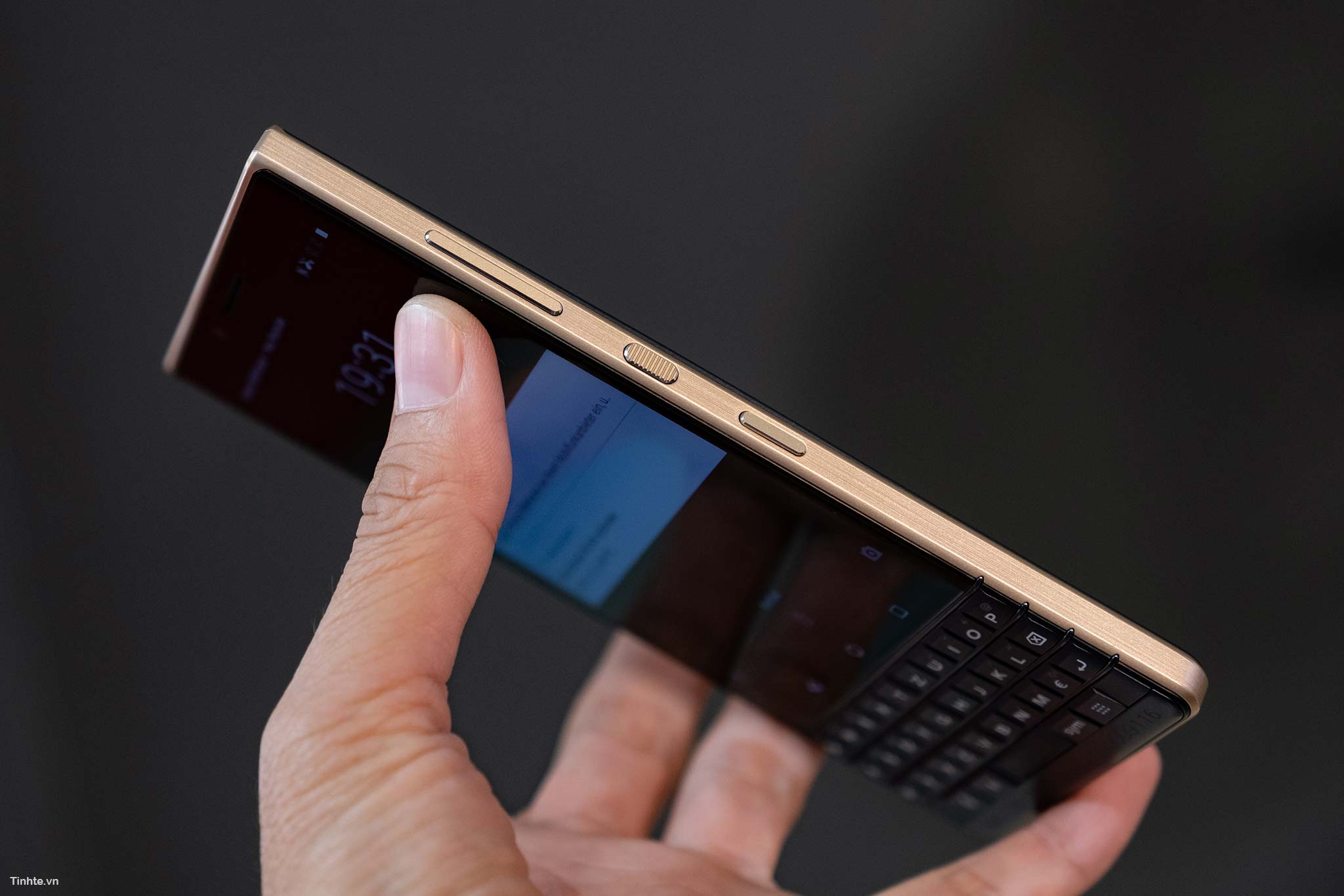 BlackBerry_Key2LTE-27.jpg