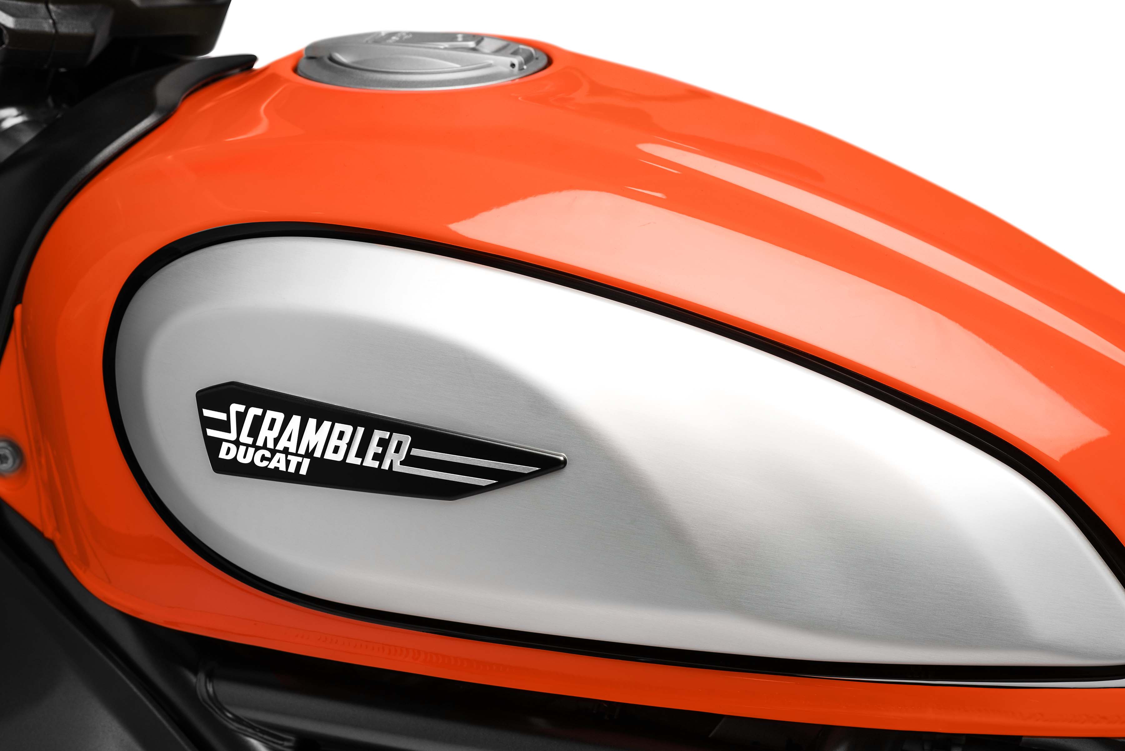 2019-Ducati-Scrambler-Icon-11.jpg