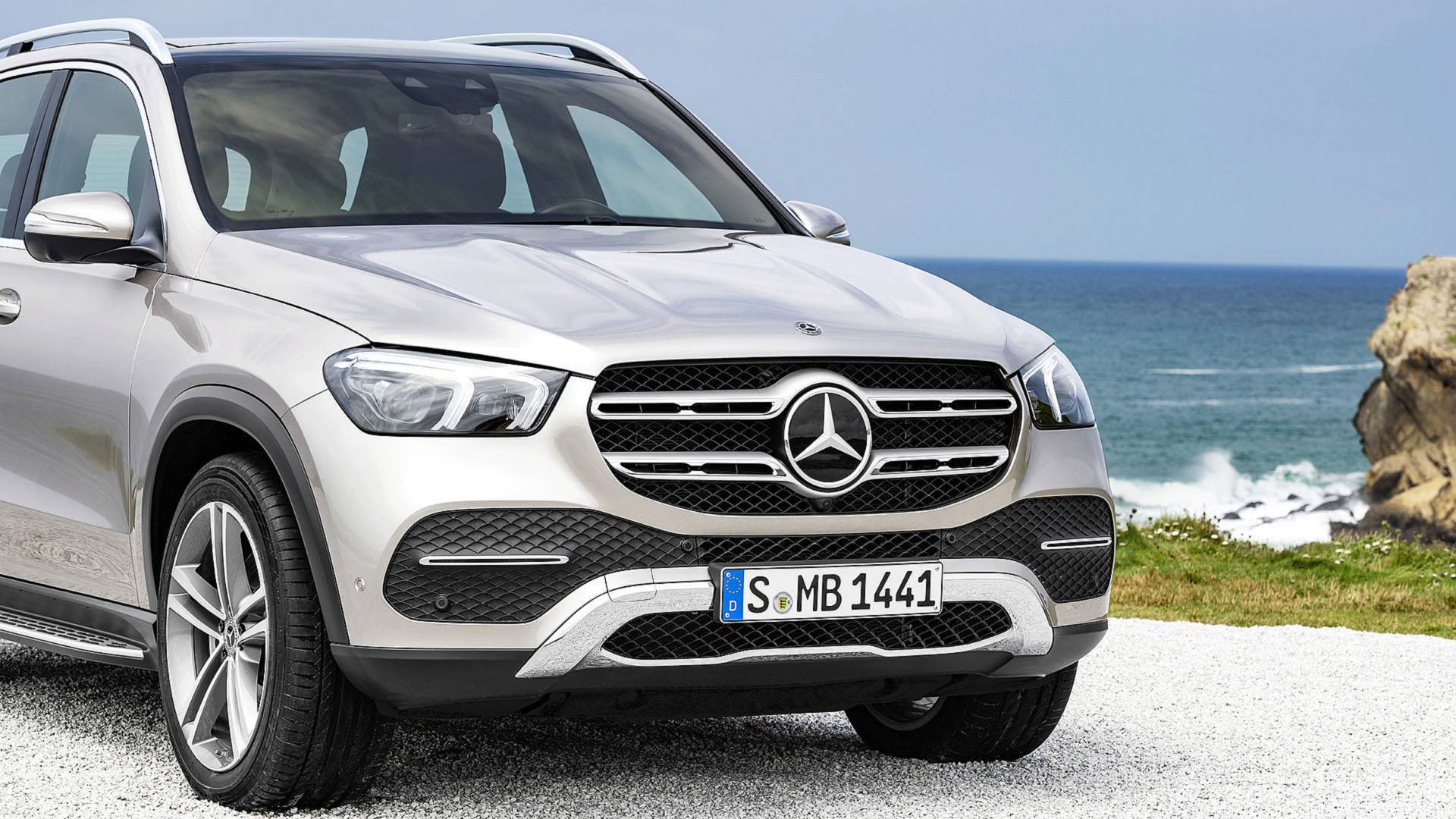 7247be02-mercedes-benz-gle-35.jpg