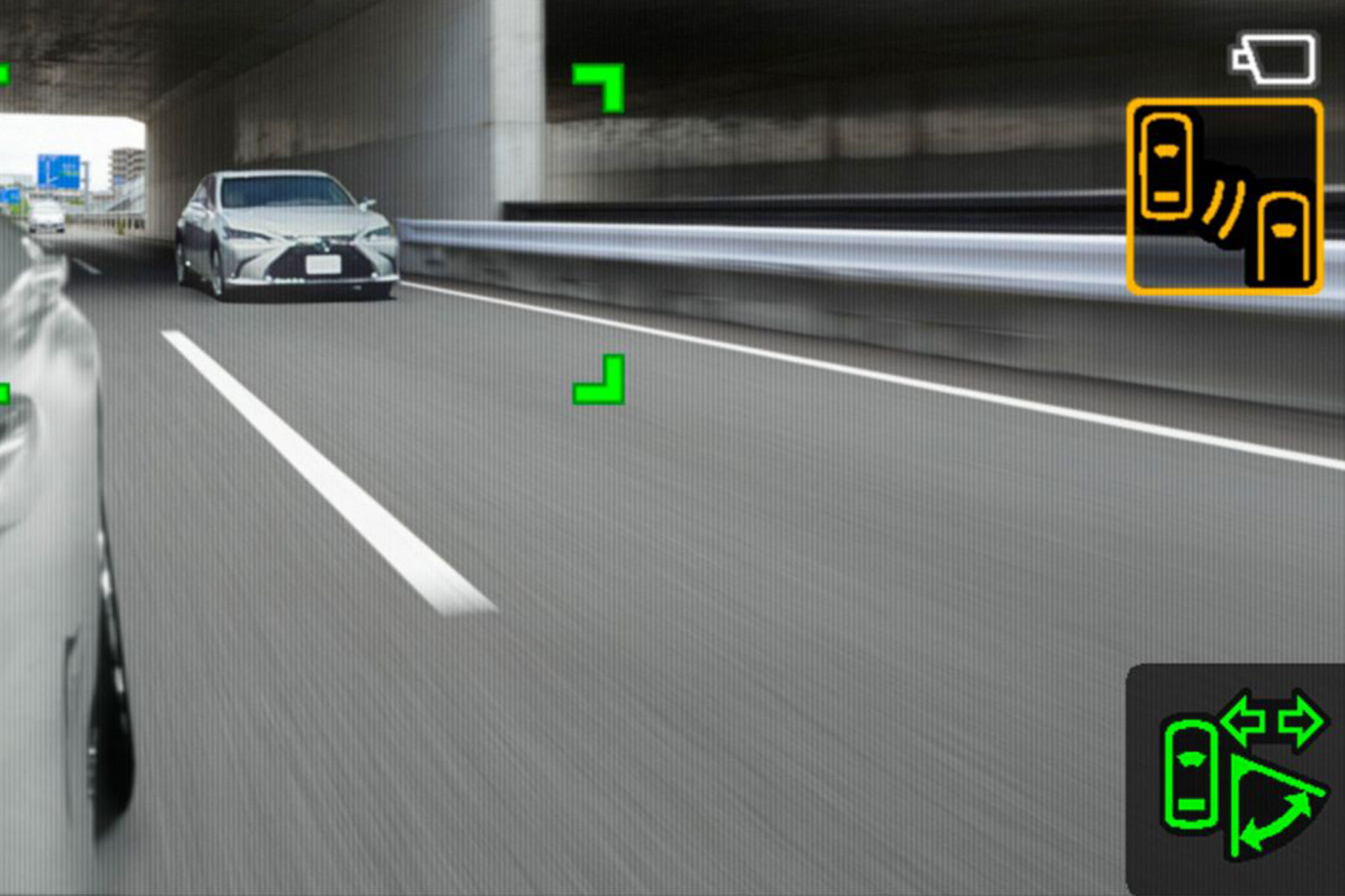 Lexus-Digital-Mirror_1.jpg