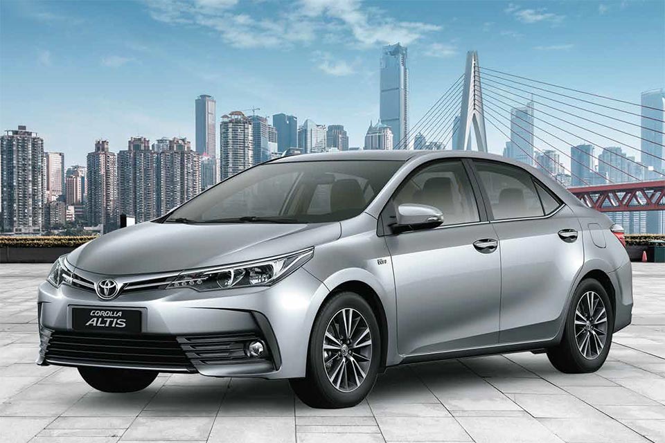 Toyota_Corolla_Altis_2018_tinhte_2.jpg