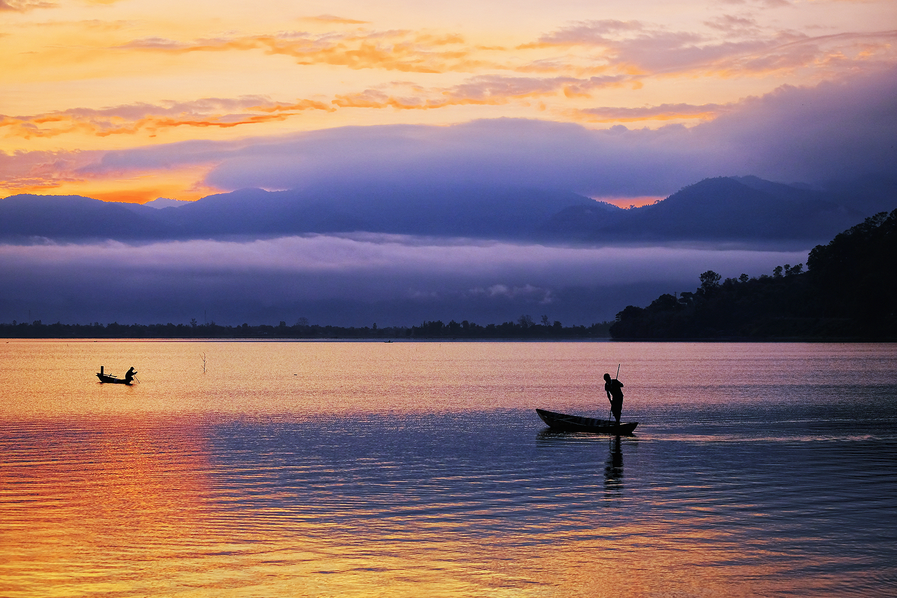 Early morning in Lake Lak - 02.jpg