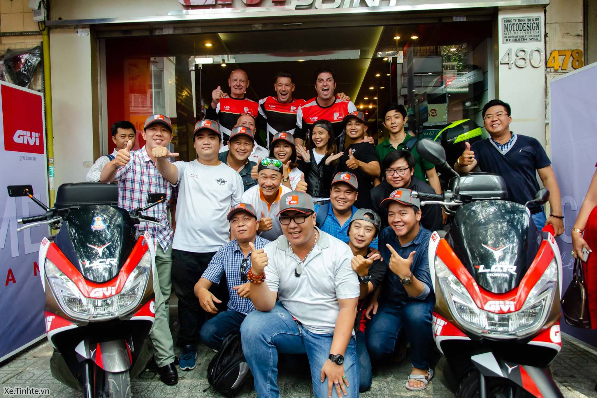 Givi_LCR_Team_MotoGP_Xe_Tinhte_017.jpg