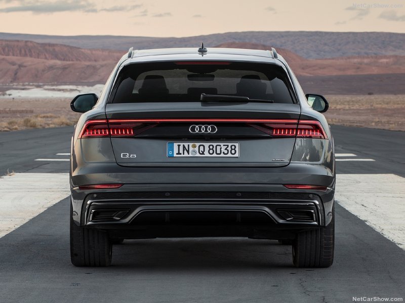 Audi-Q8-2019-800-80.jpg
