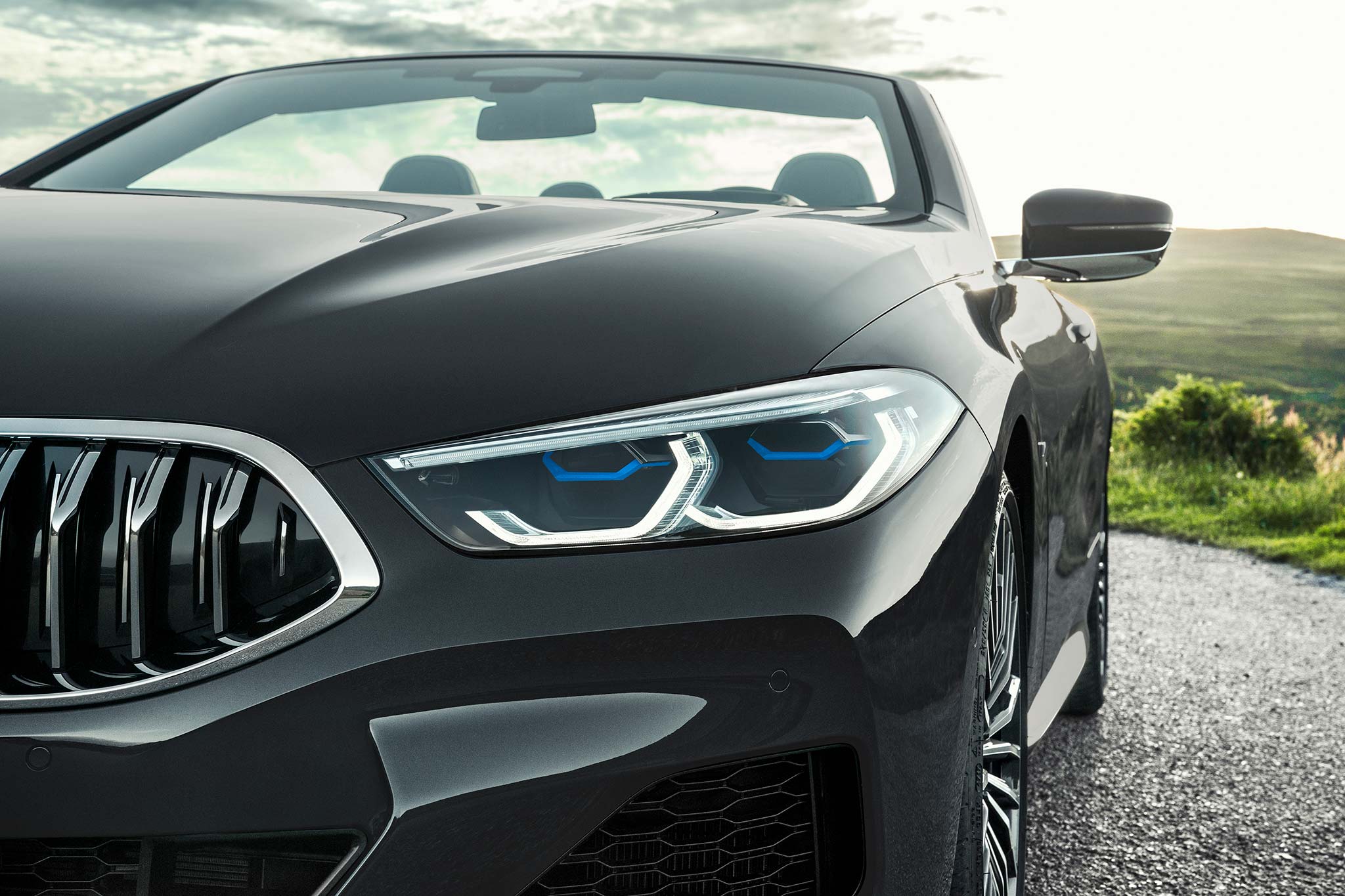 BMW_8-series_convertible_2019_tinhte_11.jpg