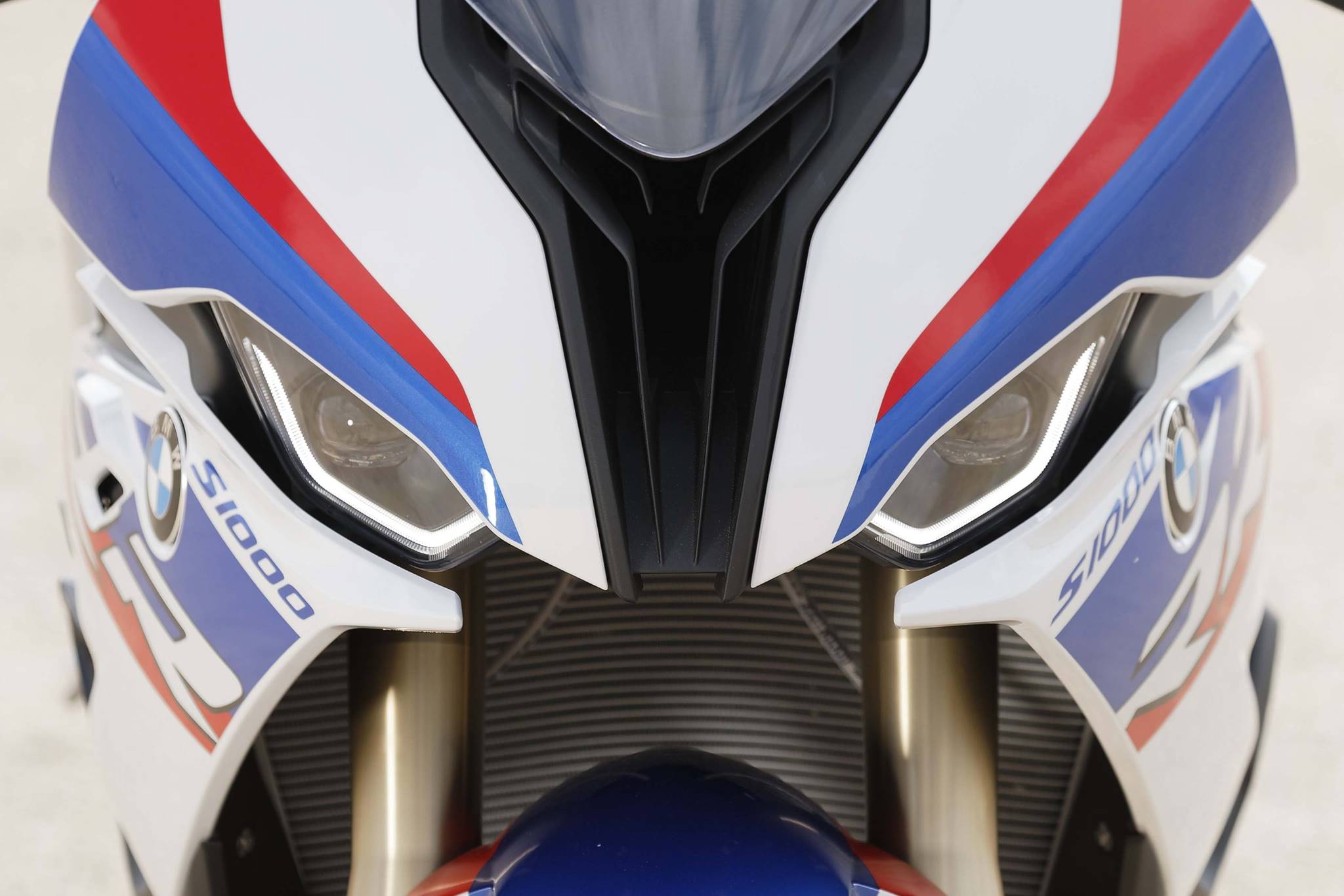 BMW_S1000RR_2019_Xe_Tinhte_035.jpg