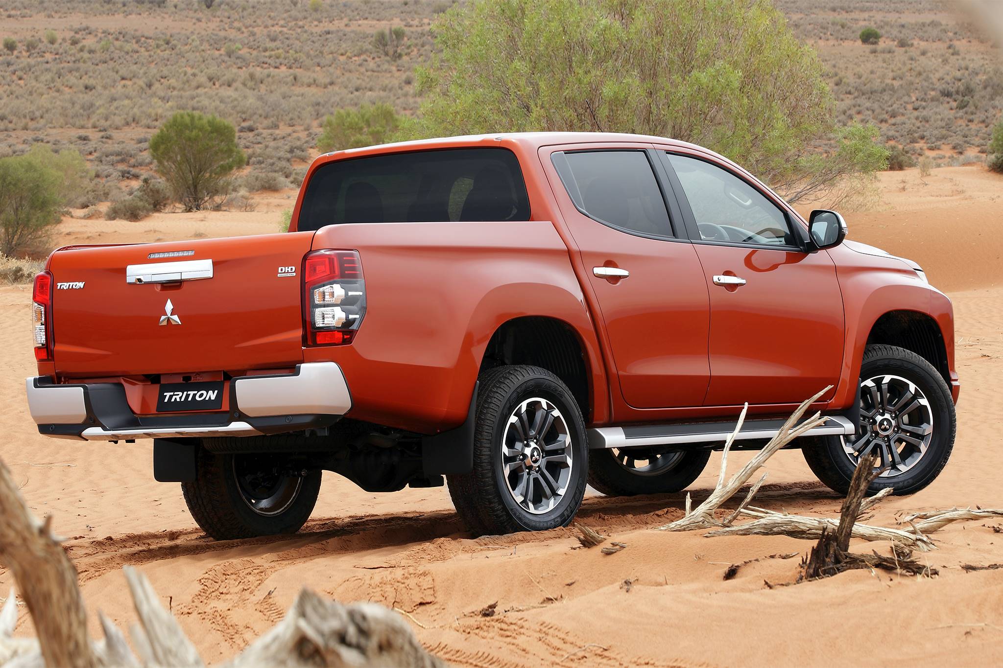 Mitsubishi_Triton_2019_Xe_Tinhte_009.jpg