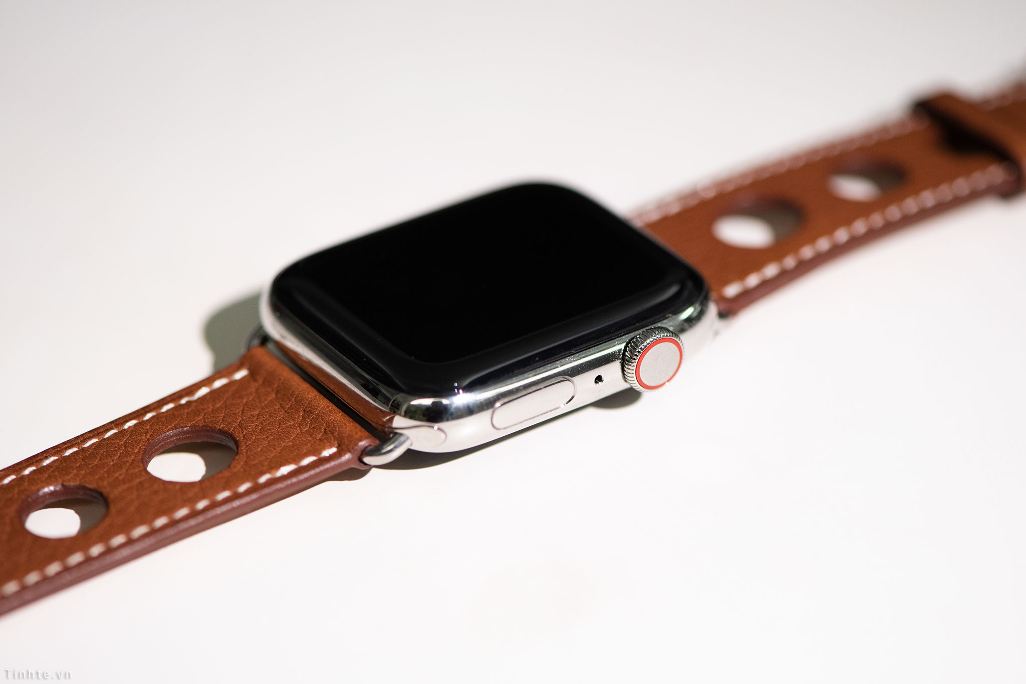 tinhte_tren_tay_apple_watch_series_4_hermes_5.jpg