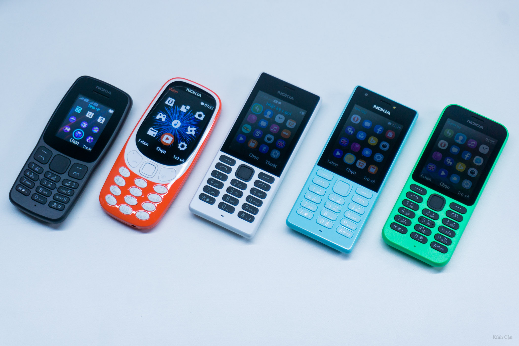Nokia 106 2018-17.jpg