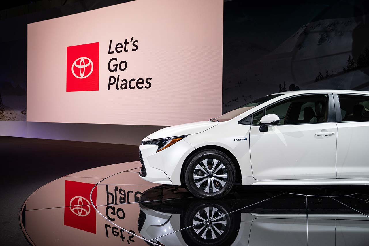 Toyota_Prius_2019_tinhte_4.jpg
