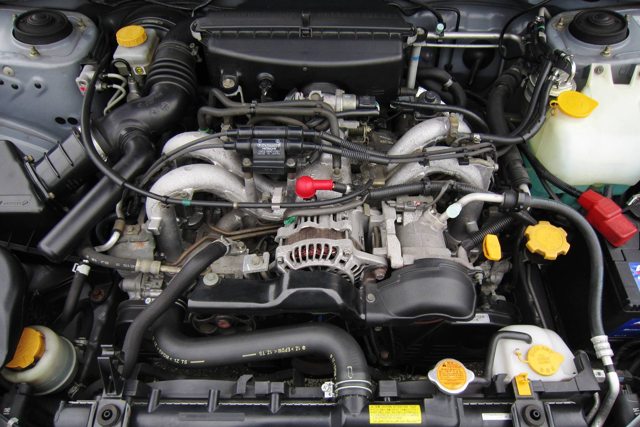 2004_Subaru_Impreza_Sport_Wagon_EJ15_engine_Xe_Tinhte.jpg