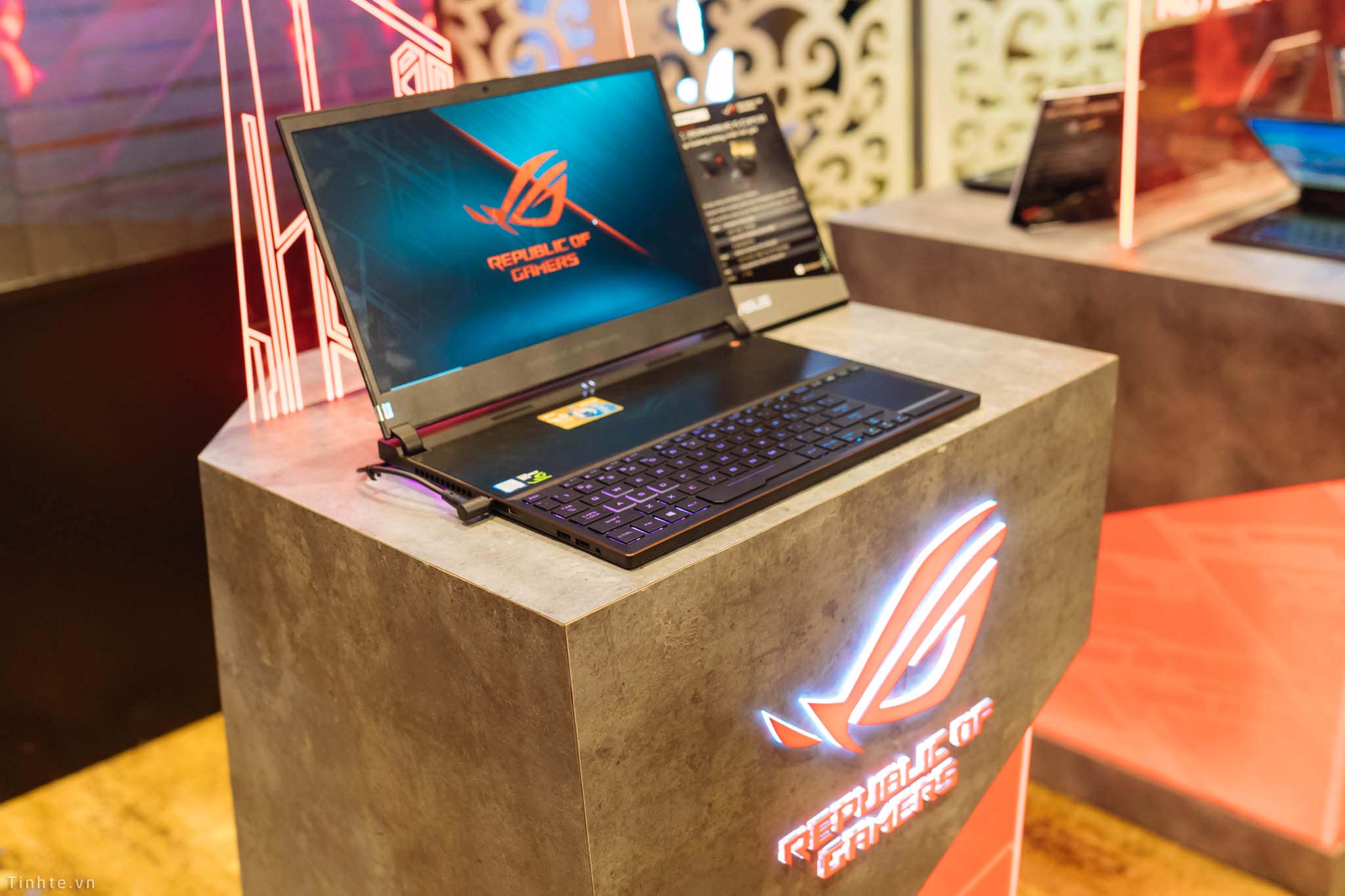 ASUS_FX_ROG-2.jpg