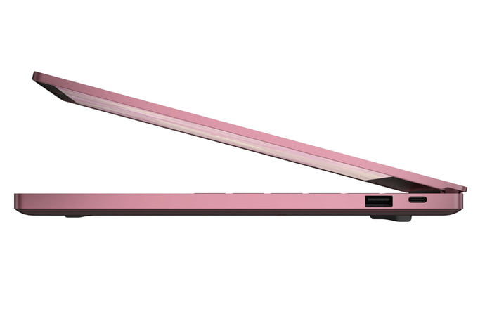 razer-blade-stealth-quartz-pink-2019-7-700x467-c.jpg