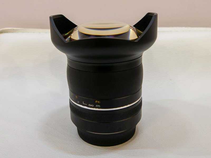 Samyang-10mm-f3.5-full-frame-DSLR-lens2.jpg