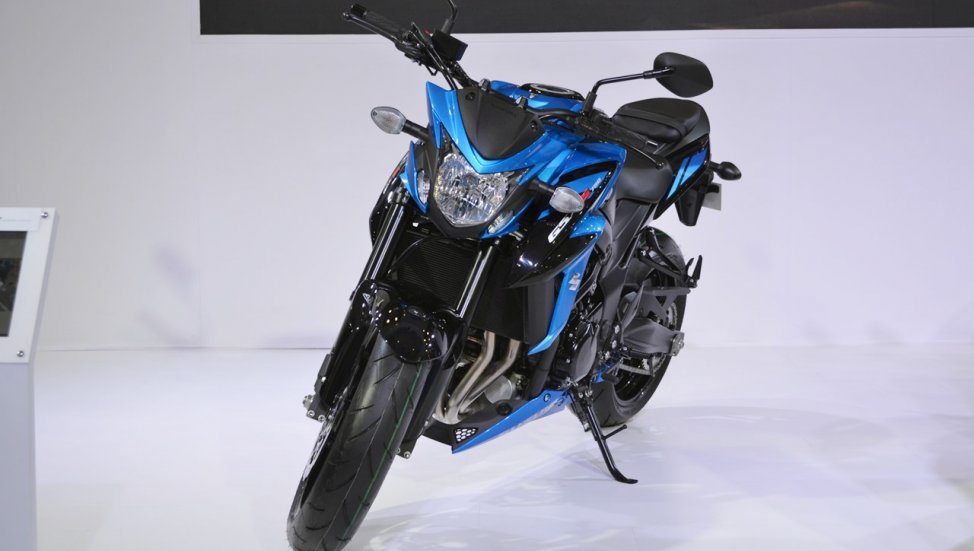 Suzuki-GSX-S750-front-at-2018-Auto-Expo.jpg