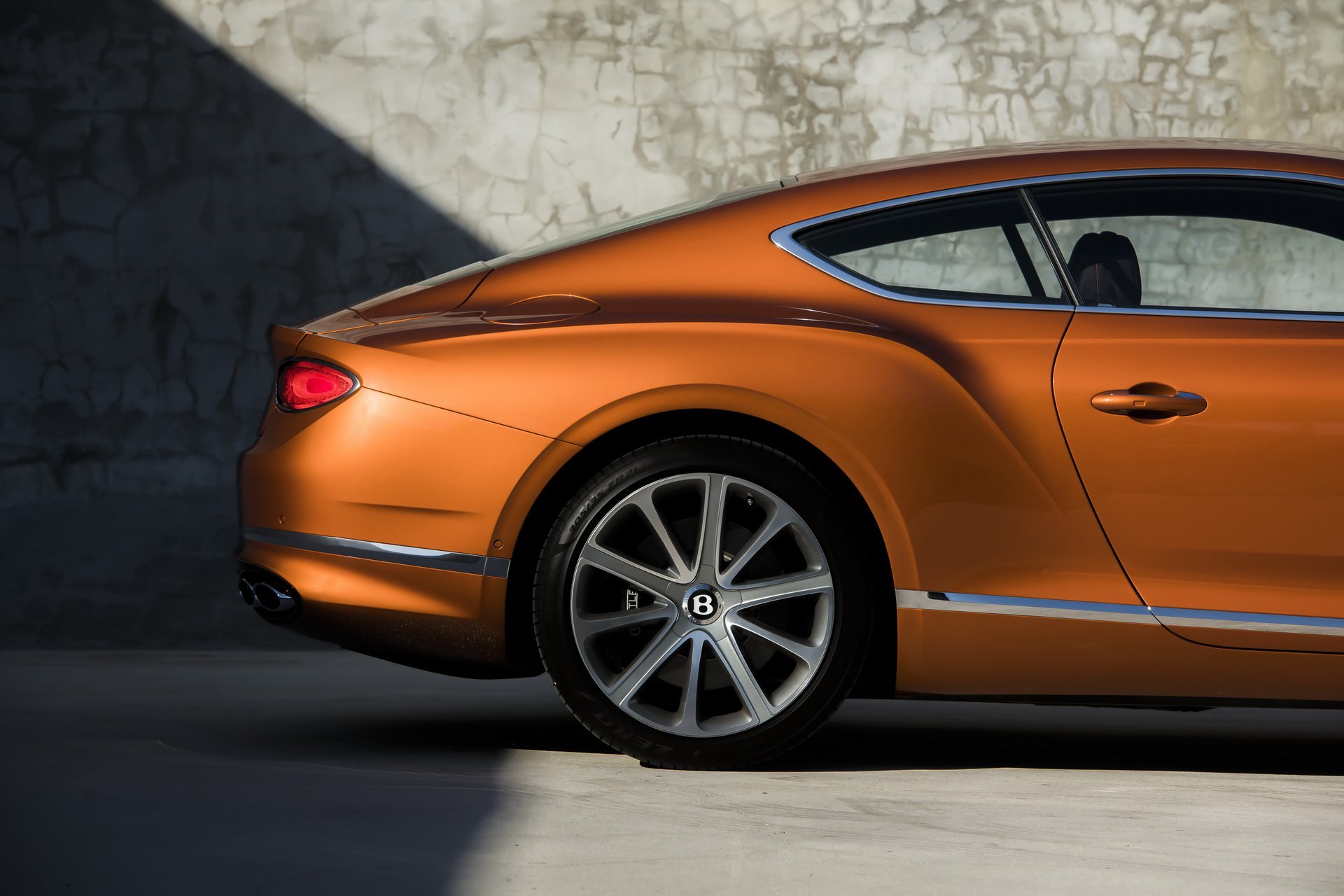 bentley-continental-gt-v8-launched-12.jpg