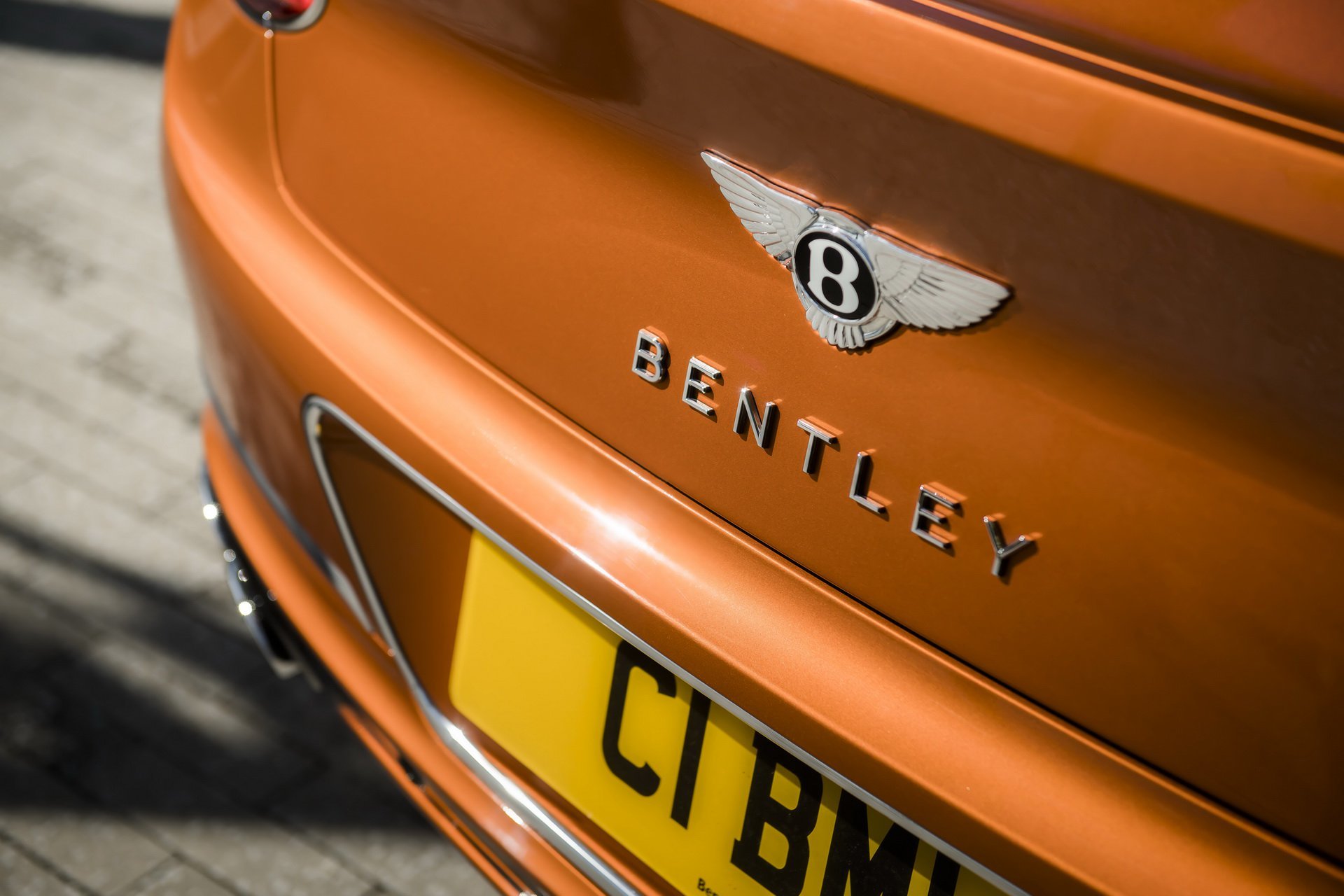 bentley-continental-gt-v8-launched-14.jpg