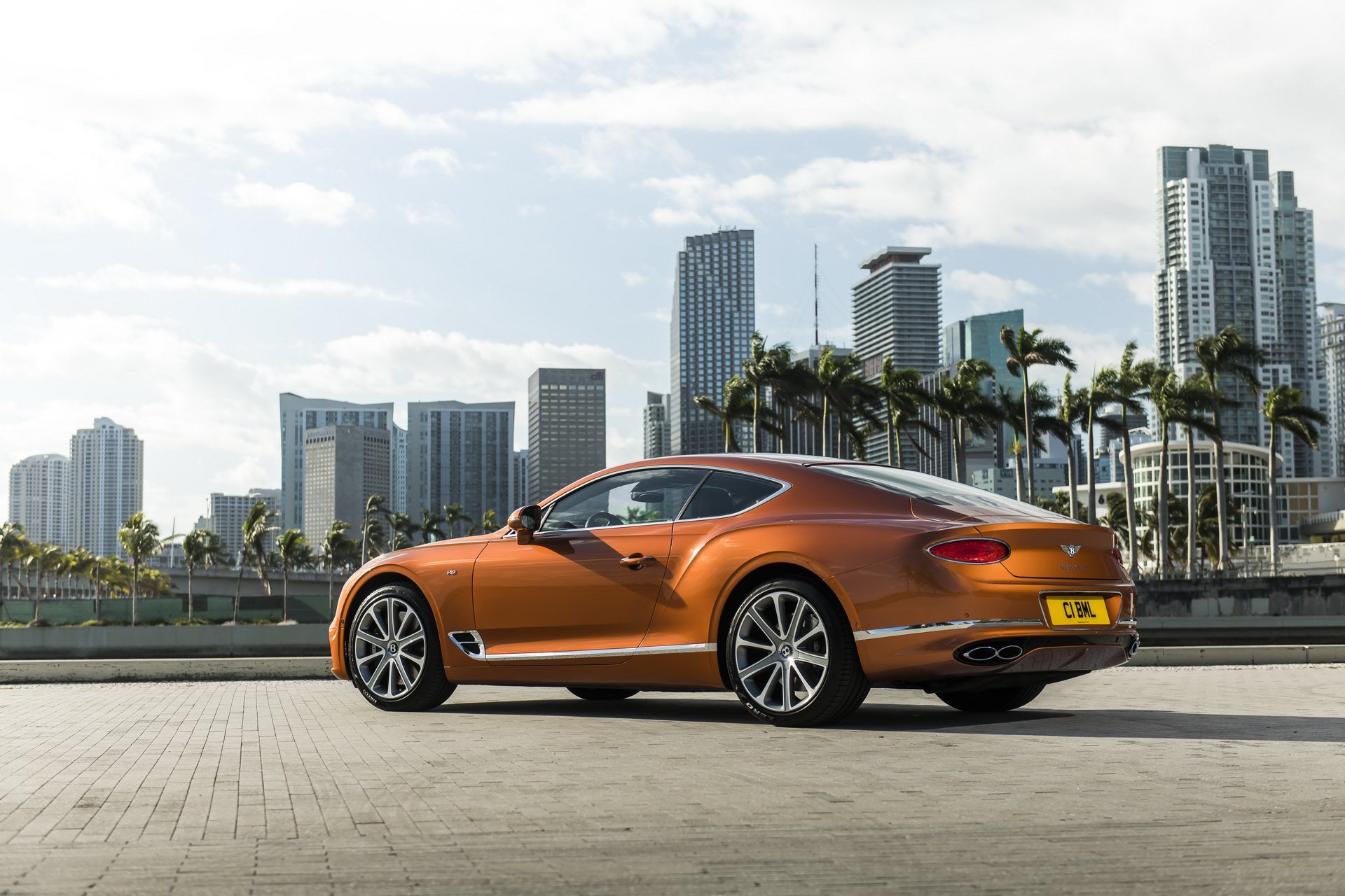 bentley-continental-gt-v8-launched-17.jpg