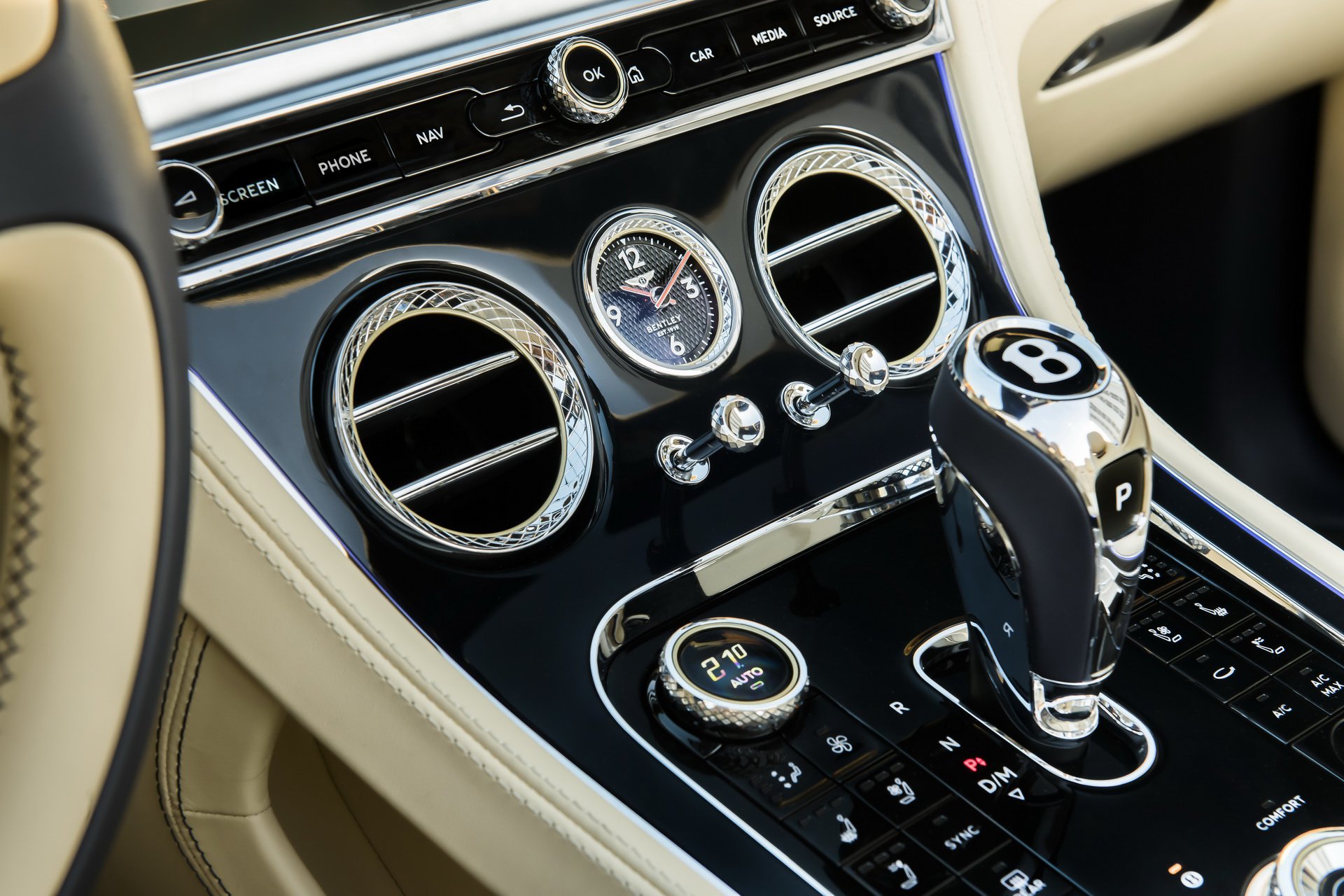 bentley-continental-gt-v8-launched-29.jpg