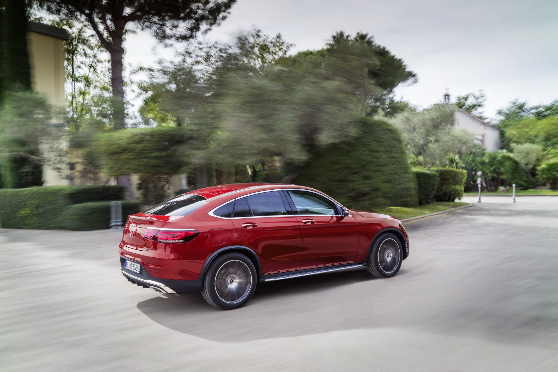 2020-mercedes-benz-glc-coupe-2.jpg