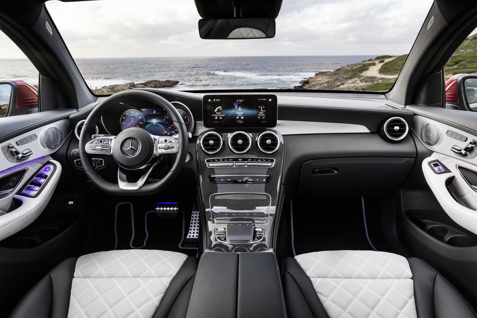 2020-mercedes-benz-glc-coupe-7.jpg