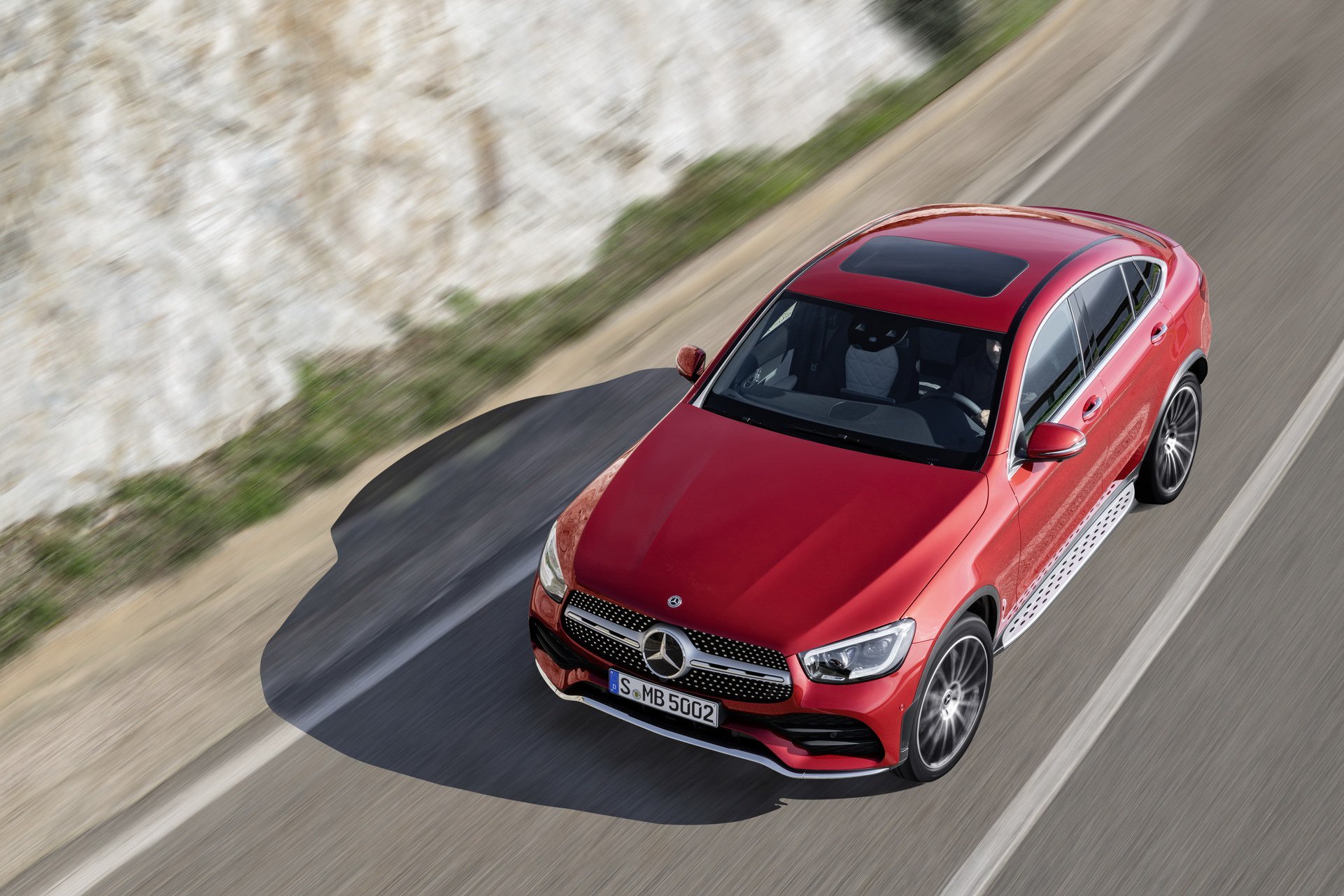 2020-mercedes-benz-glc-coupe-12.jpg