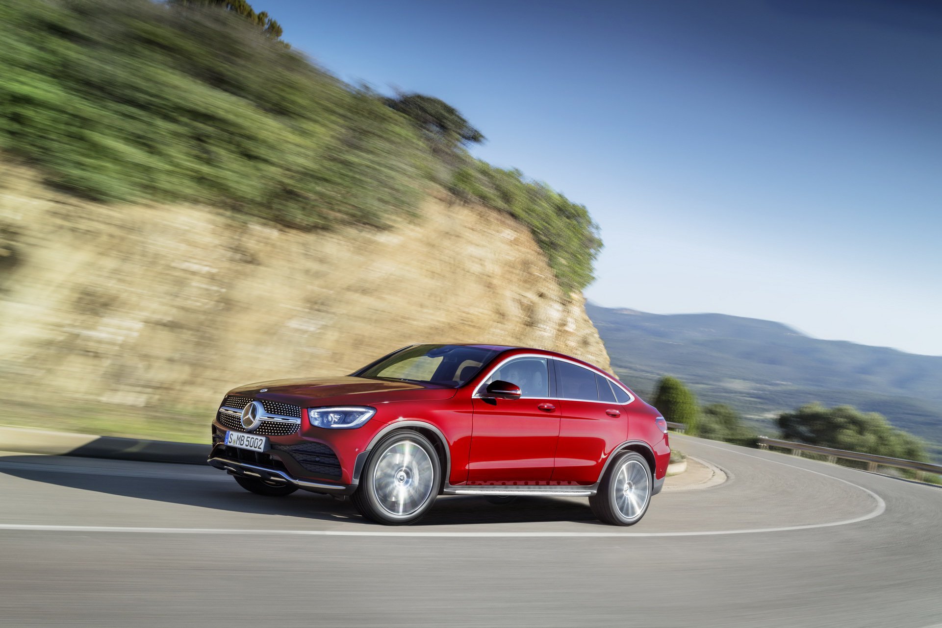 2020-mercedes-benz-glc-coupe-20.jpg