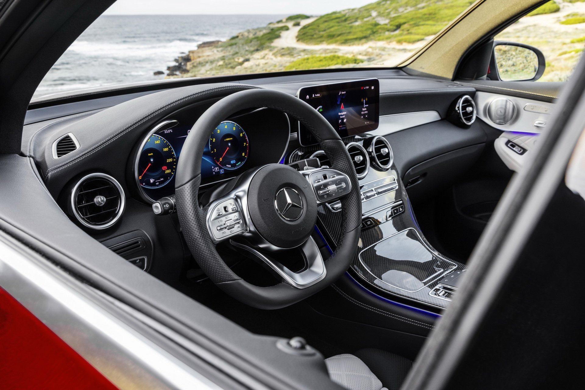 2020-mercedes-benz-glc-coupe-23.jpg