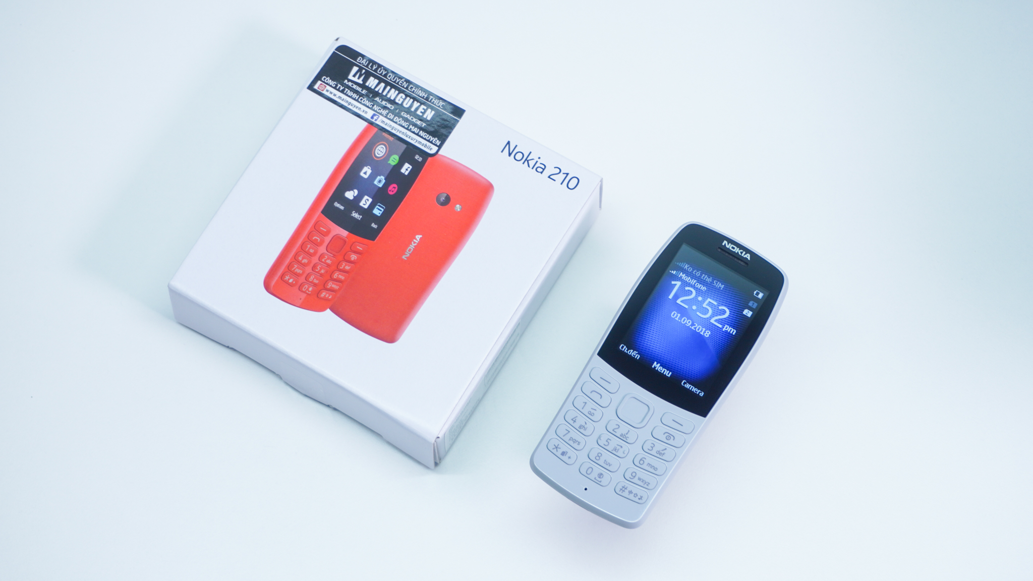 Mở hộp Nokia 210.jpg