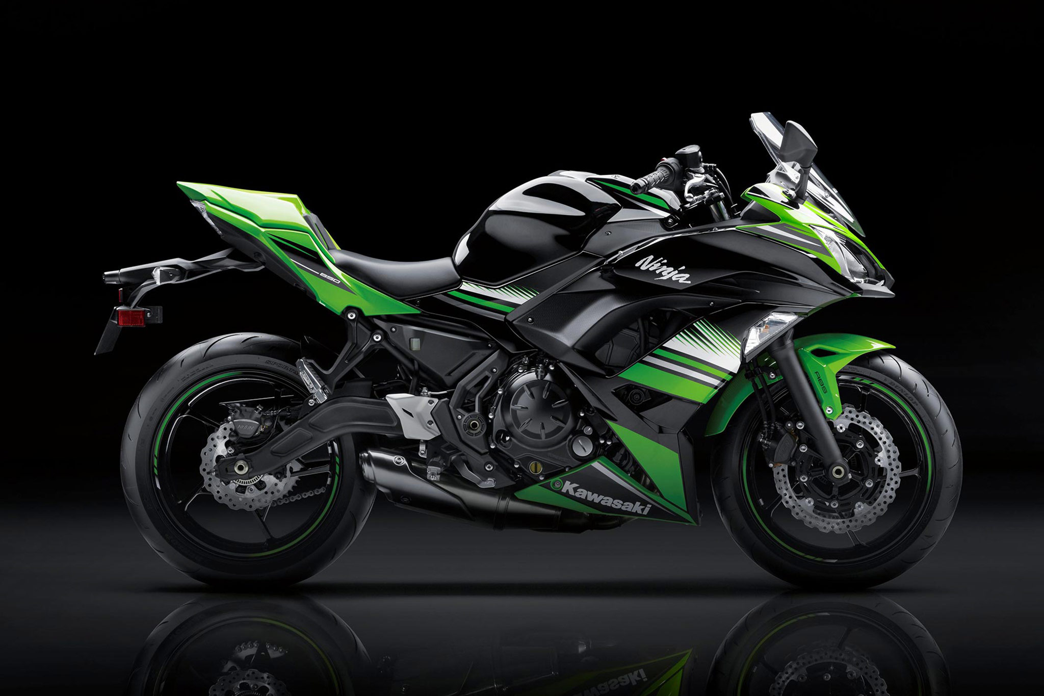 Kawasaki Giảm Mạnh Nhiều Mẫu Xe Tại Việt Nam, Ninja 650 Abs Còn 189 Triệu