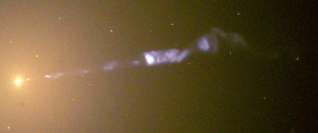 m87-jet-1050.jpg