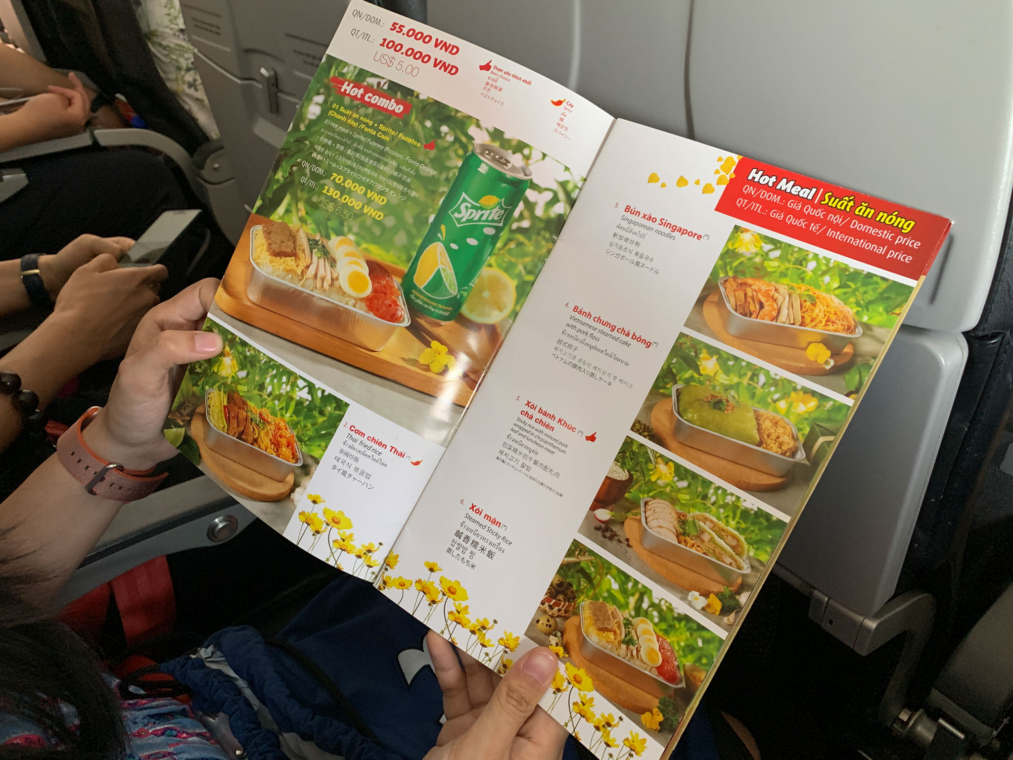 bang_gia_do_an_vietjet.jpg