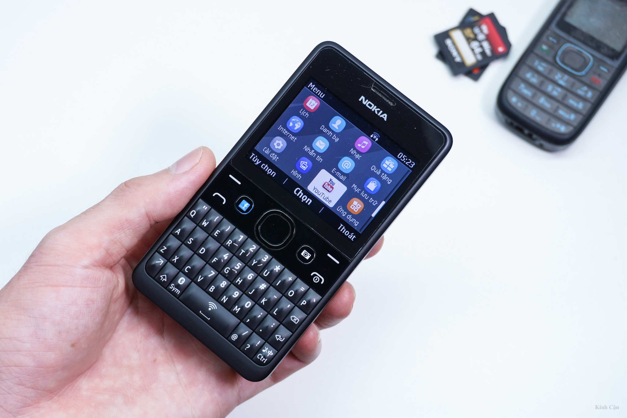 Nokia Asha 210-2.jpg