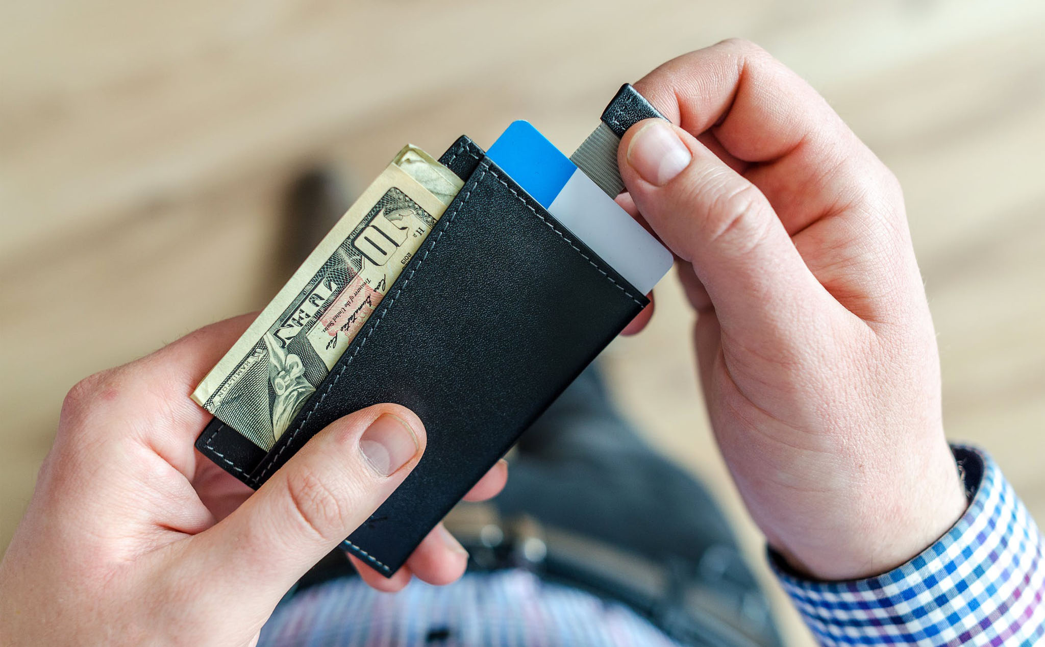 Ví chặn sóng RFID - Giải pháp an toàn cho ví của bạn