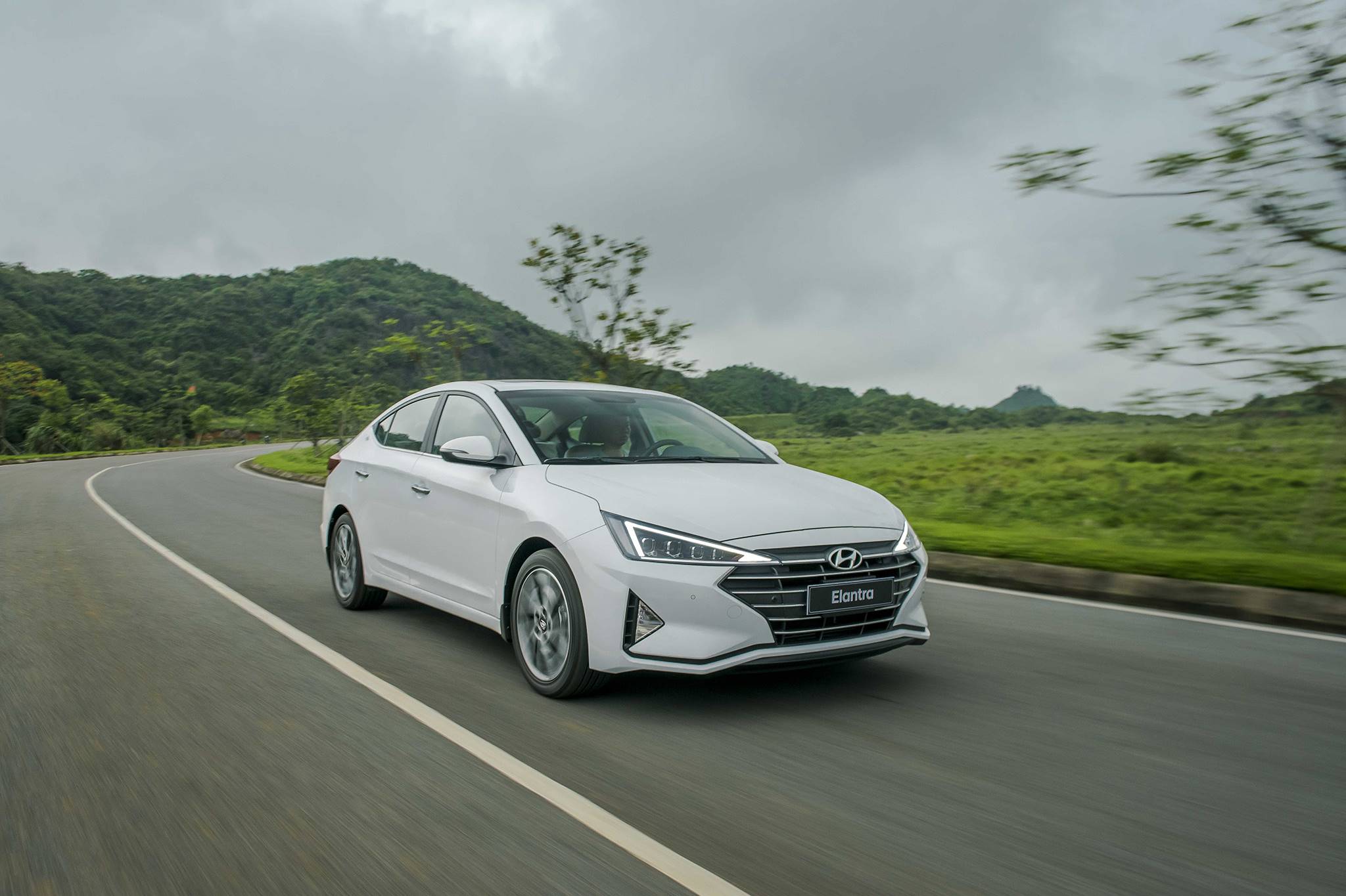 Hyundai_Elantra_2019_2.0L_Xe_Tinhte_069.JPG