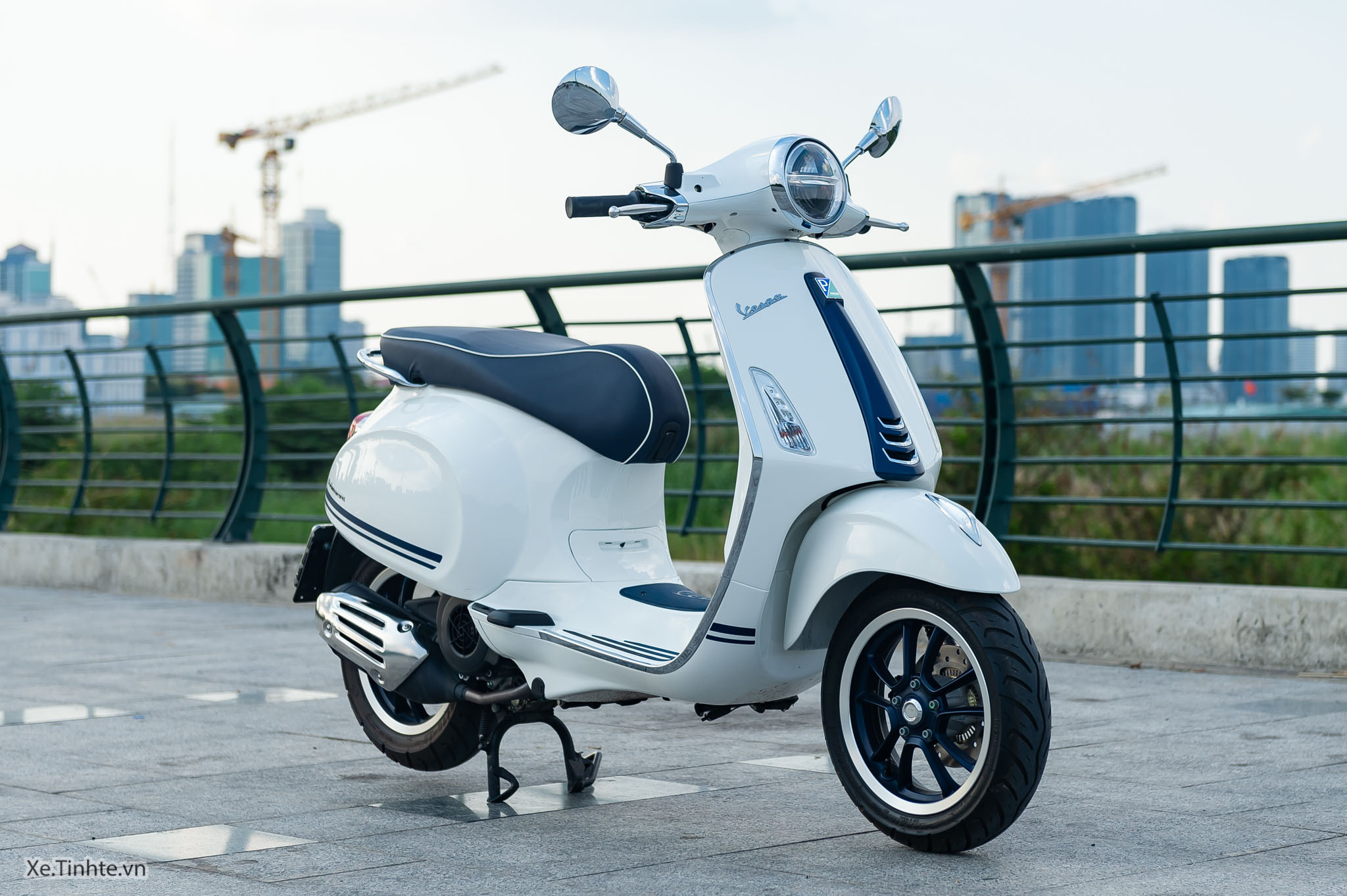 Trải nghiệm Vespa Primavera Yatch Club - Đặc biệt Đẹp