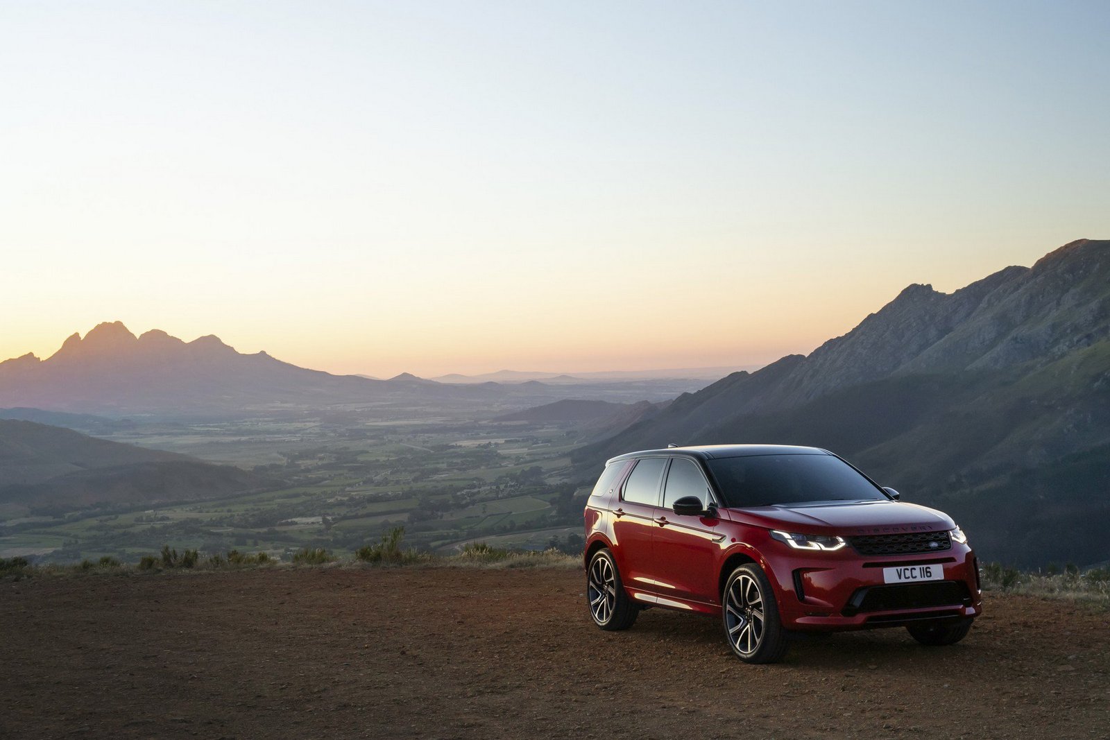 2020-land-rover-discovery-sport-12.jpg