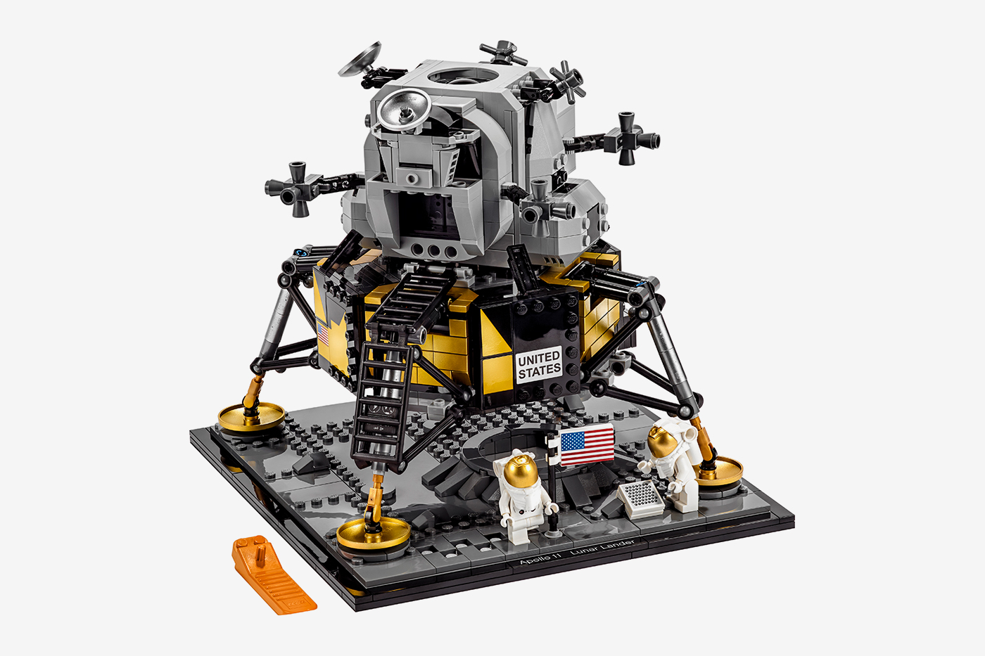Lego_Apollo_11_Nasa_50_nam_2.jpg