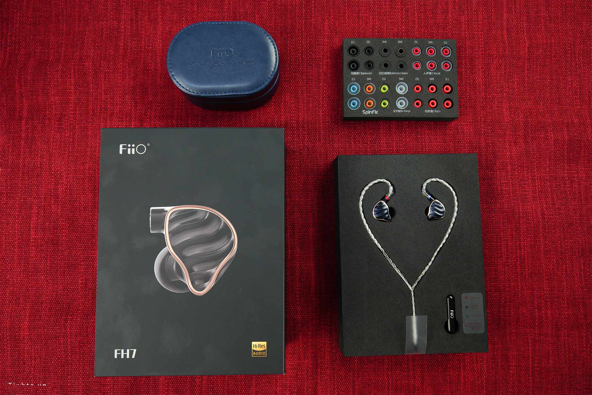 Fiio fh9 black. FIIO fh7. Наушники FIIO fh7. FIIO fh7 коробка. Наушники FIIO fh7 Black.