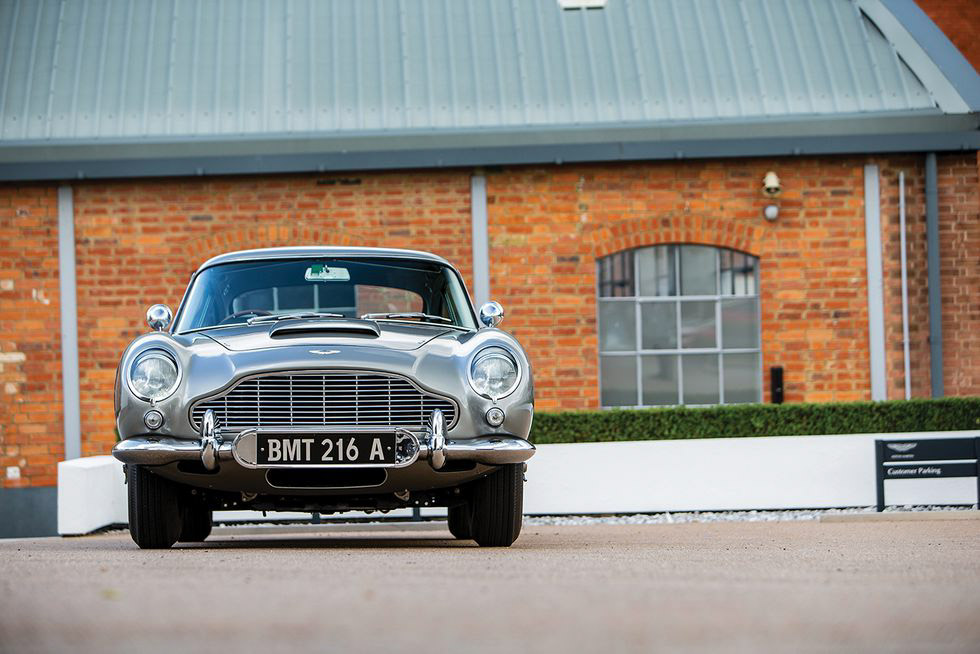 ban_dau_gia_aston_martin_DB58.jpg