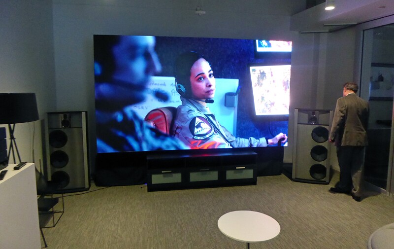 Samsung Wall Home Theater by Pete Putman 1600 nit, 0.84mm pitch pixel $400K.jpg