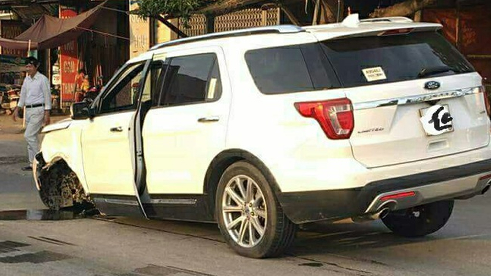 ford-explorer-gay-cang 02.jpg