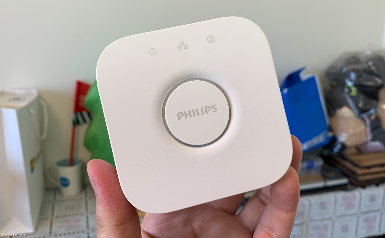 philips_hue_bridge.jpg