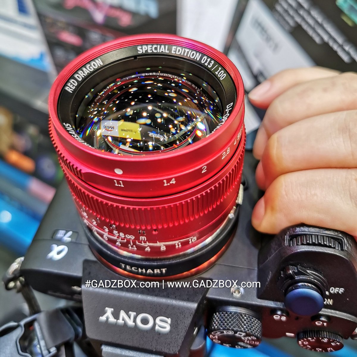 87Artisans-50mm-f1.1-red-limited-edition_.jpg