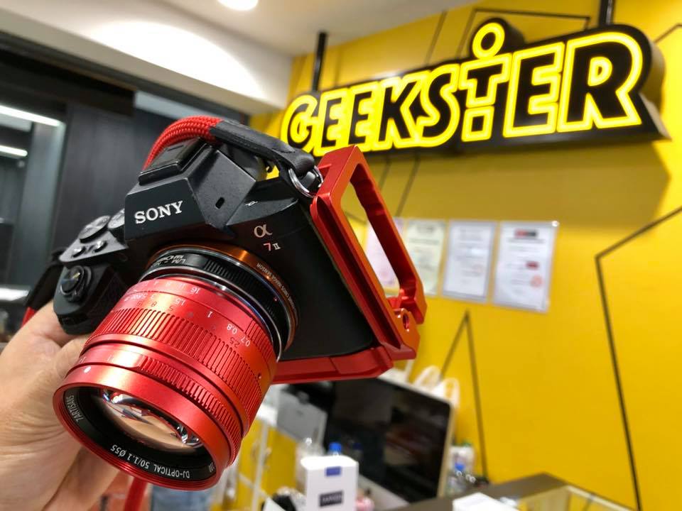 147Artisans-50mm-f1.1-red-limited-edition_.jpg